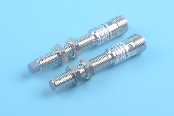 M8長距離接近精东黄色视频